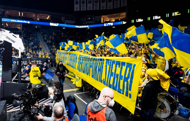 三枚铜牌 三枚铜牌