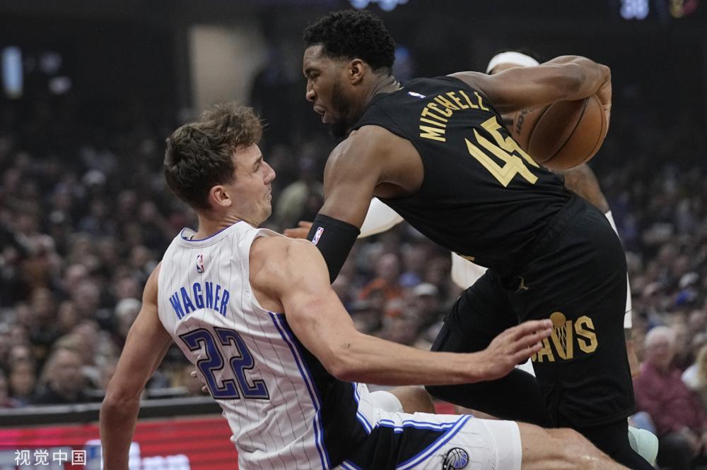 防守端的突 防守端的突