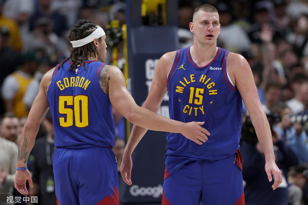 更在国际舞 更在国际舞